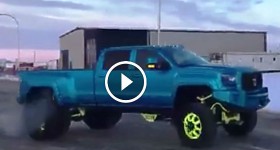 SEMA GMC 3500 ROLLIN COAL