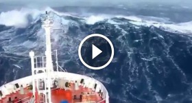 SHIP IN STORM Horrible FOOTAGE