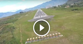 Most Dangerous Landings in Colombia - Cockpit View [HD 1080p]