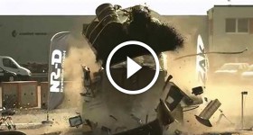 Crash test Freightliner vs. Road Blocker ASTM F2656, M50