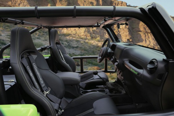 707 HP Hellcat Jeep Trailcat Concept interior