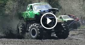 CHASIN PAPER MEGA MUD TRUCK CRASH