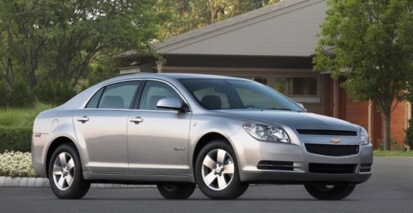 2008 Chevy Malibu front three quarters
