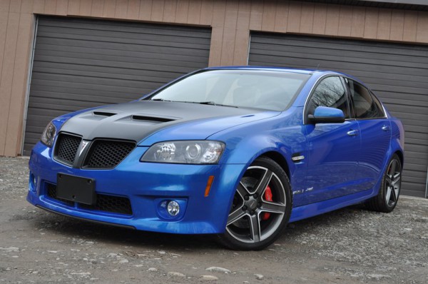 2009 Pontiac G8 GXP front three quarters