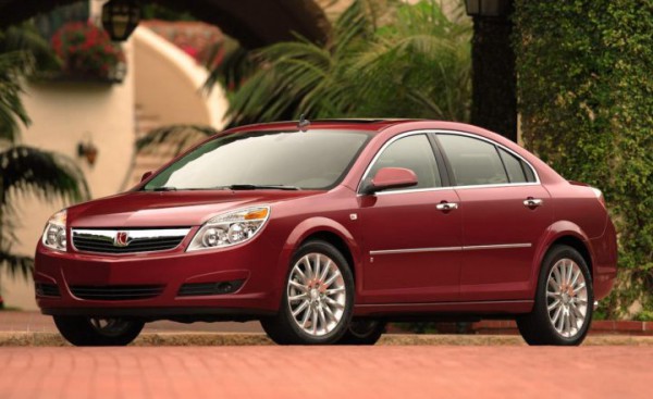 2009 Saturn Aura front three quarters