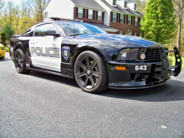 Ford Mustang Saleen front three quarters