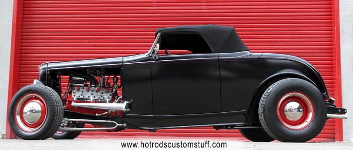 `32 Ford Deuce Roadster Hotrod-ed