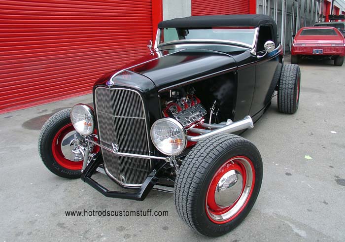 `32 Ford Deuce Roadster Hotrod-ed