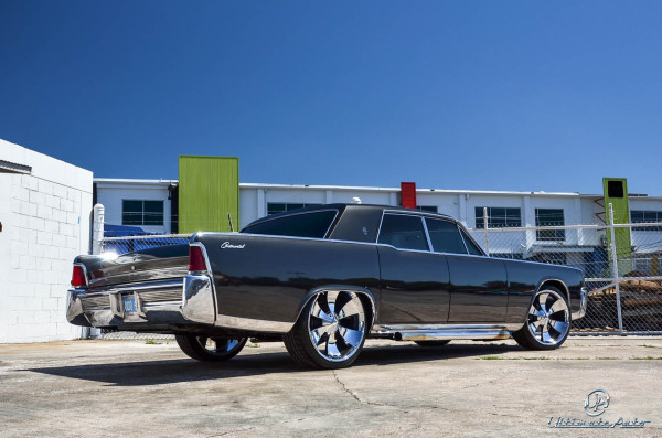 Lincoln Continental