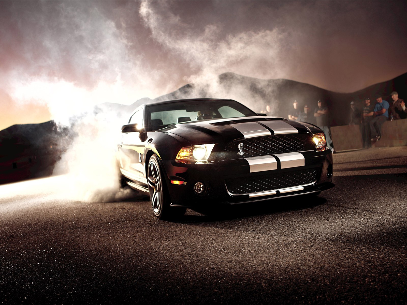 Ford_Shelby_GT_500_2012_Smoke_1413