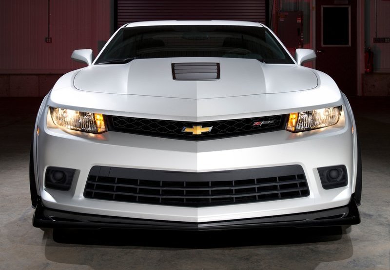Chevrolet-Camaro-Z28-(2014)-6