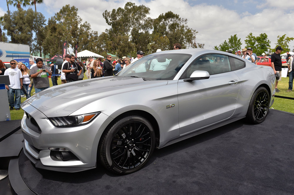 ford mustang silver 3