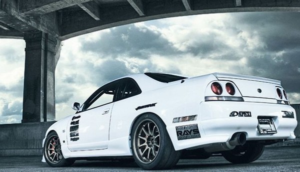 Nissan Skyline GT 18