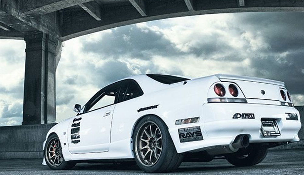 Nissan Skyline GT 18