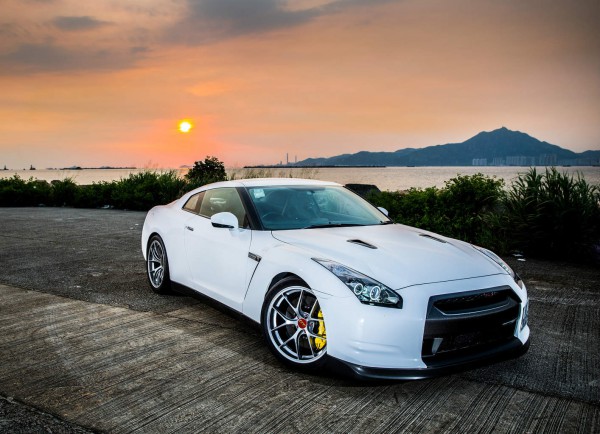 Gorgeous White Pearl 2007 Nissan GT-R Premium Edition in Honk Kong front left view
