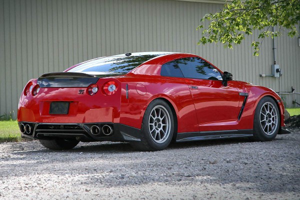 switzer-r1k-x-gt-r-red-katana-rear right view