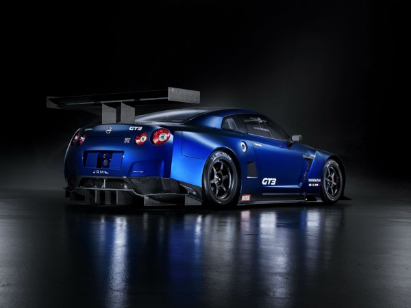 2012-nissan-gt-r-nismo-gt_three quarters rear