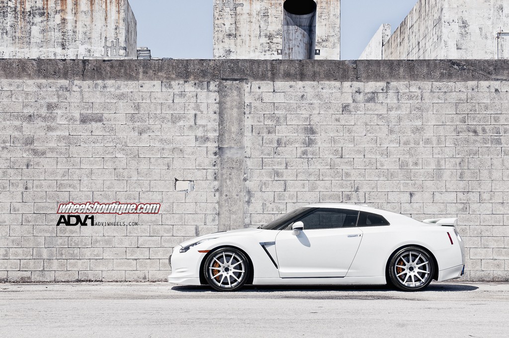 nissan r35 gtr on deep concave wheels