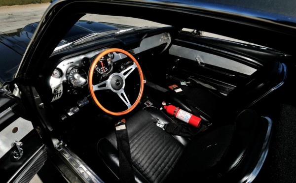 1967-ford-mustang-eleanor cock pit