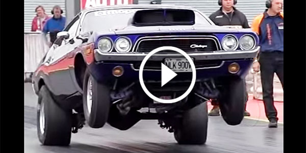 Dodge Challenger Slow motion Wheelie