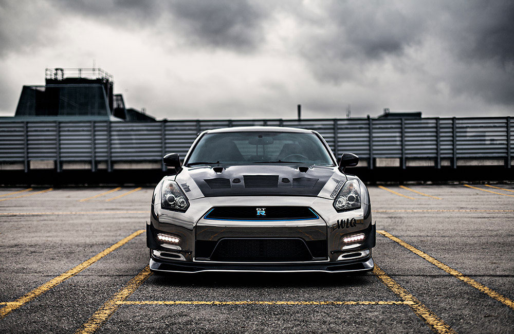 Chrome Nissan GT-R 1