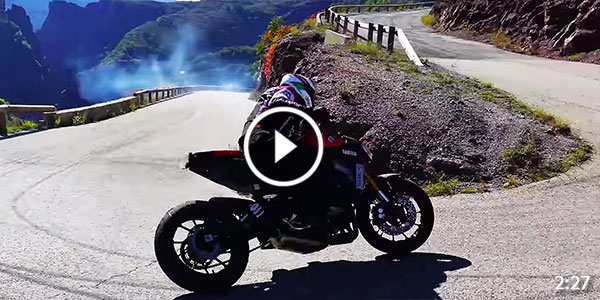 Stuntman Duke Acrobatie MT 09 Yamaha