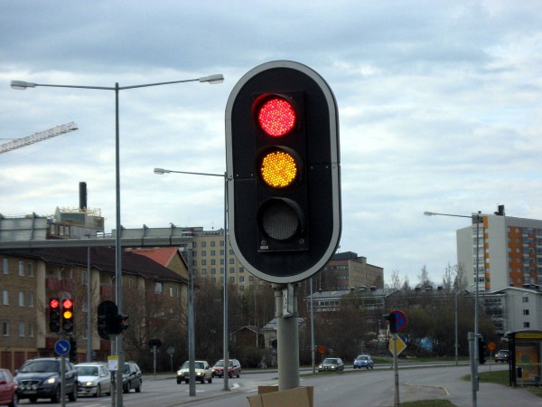 yellow-traffic-light front view
