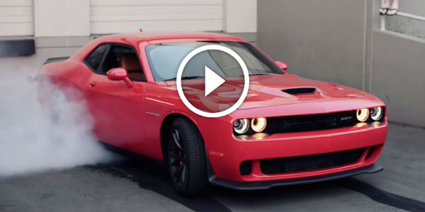 2015 Dodge Challenger SRT Hellcat burnout.jpg