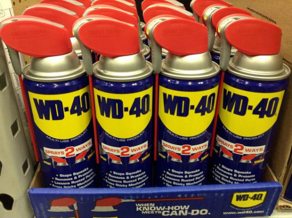 wd-40 spray cans