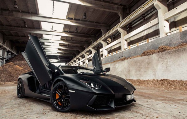 Alexandre Mourreau Lamborghini Aventador front three quarters