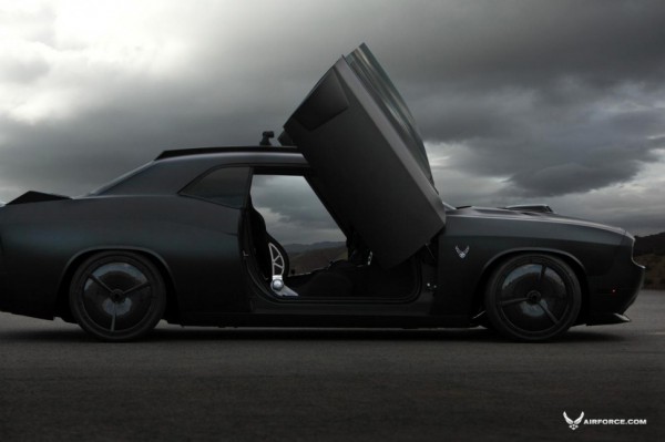 Dodge-Challenger-Vapor-US-Air-Force-side view