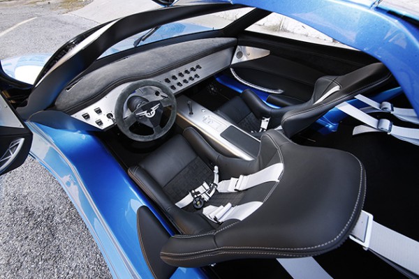 Toroidion-1MW-Electric-Supercar-Concept-cockpit top view