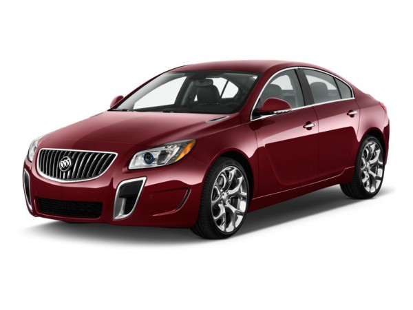2015 Buick Regal GS front three quarters