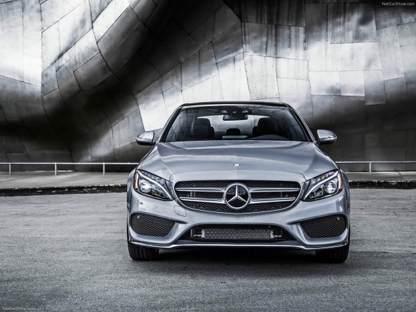 2015 Mercedes-Benz C300 4MATIC front end