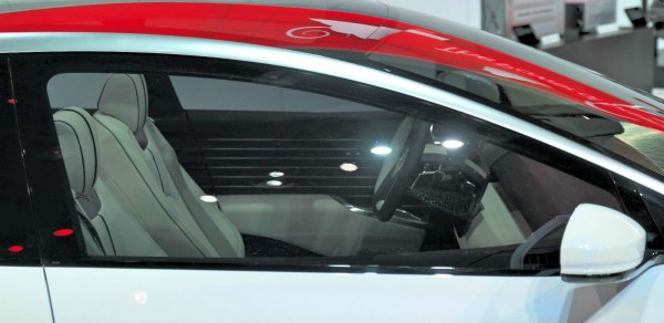 Honda FCV Concept side view cock pit