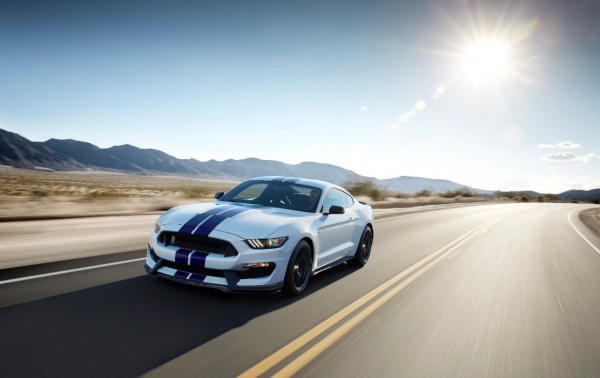 2016 Mustang Shelby GT350 front three quarters in motion