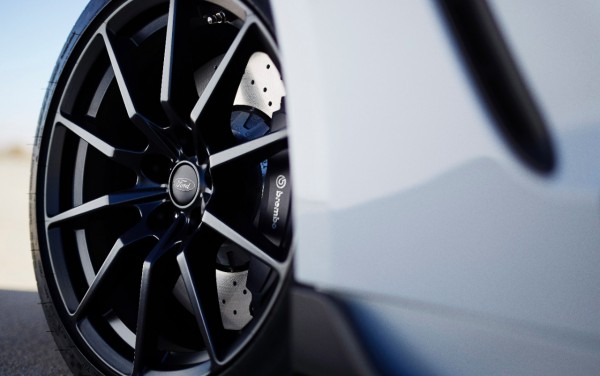 2016 Mustang Shelby GT350 wheel close up