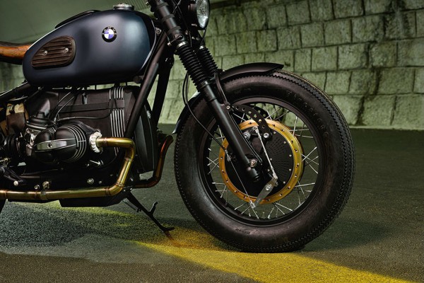 BMW R69S THOMPSON BY ER MOTORCYCLES - front wheel close up