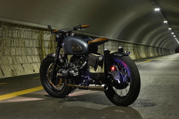 BMW R69S THOMPSON BY ER MOTORCYCLES - rear three quarters