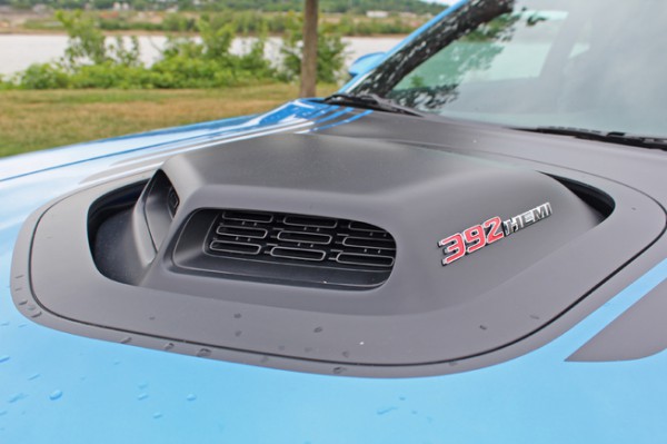 2015 Dodge Challenger Scat Pack shaker hood