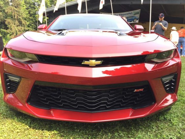 2016 Chevrolet Camaro SS front end