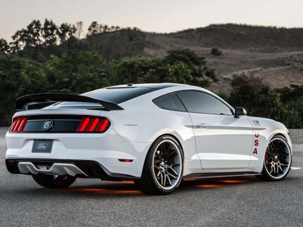 Ford Mustang Apolo Edition rear three quarters