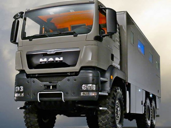 Global XRS 7200 front three quarters