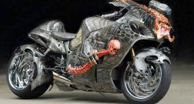 Custom Suzuki Hayabusa The Predator Bike front right side three quarters - cl