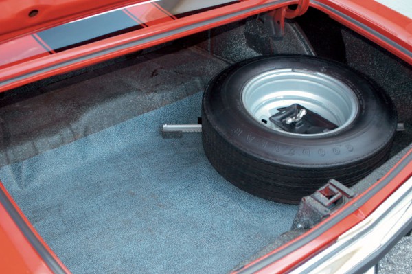 1970 Chevrolet Chevelle SS LS6 trunk view