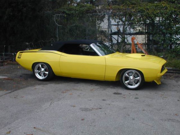 1970 Six-Shooter Barracuda front side three quarters