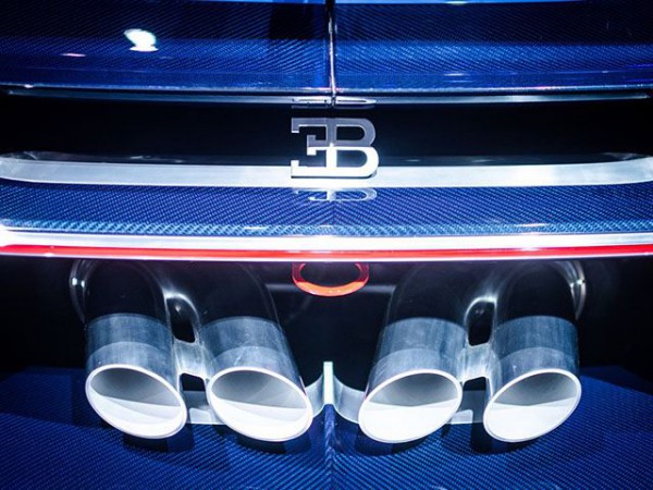 Bugatti Vision Gran Turismo exhaust pipes close up