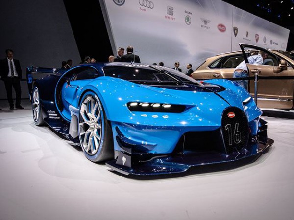 Bugatti Vision Gran Turismo front three quarters right side