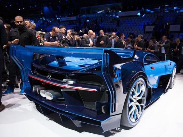 Bugatti Vision Gran Turismo rear three quarters