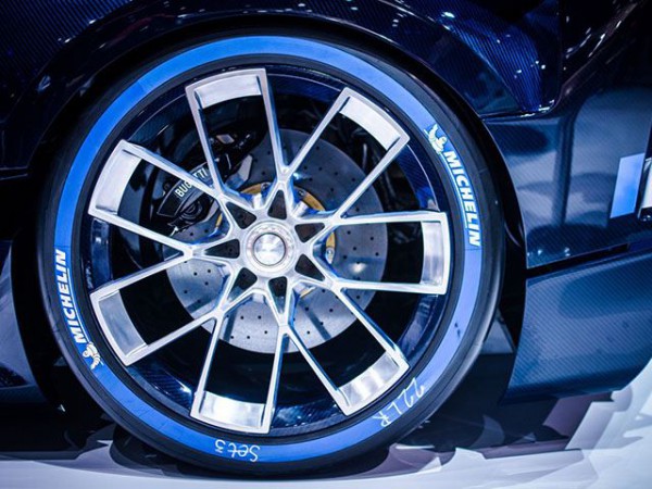 Bugatti Vision Gran Turismo wheel rim close up